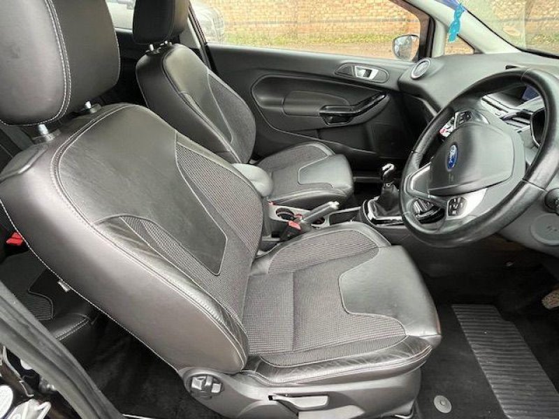FORD FIESTA