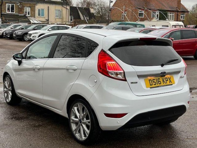 FORD FIESTA