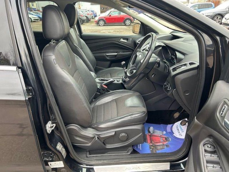 FORD KUGA