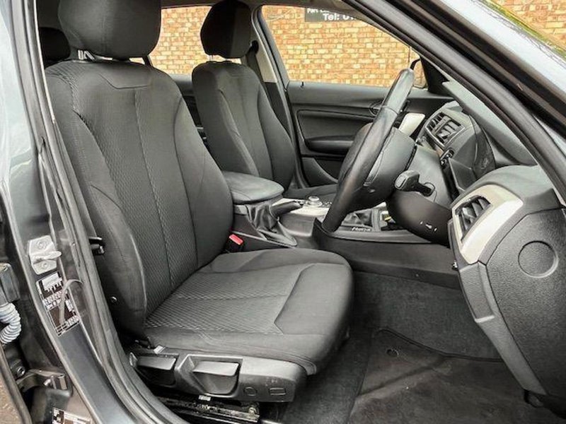 BMW 1 SERIES