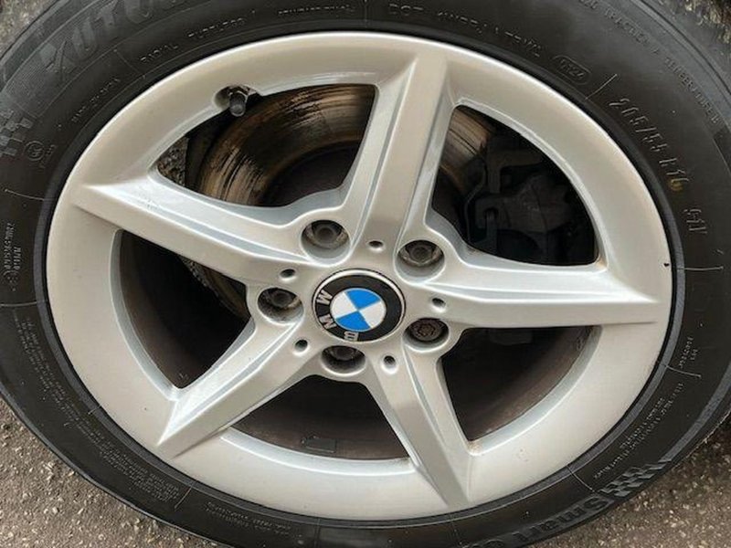 BMW 1 SERIES