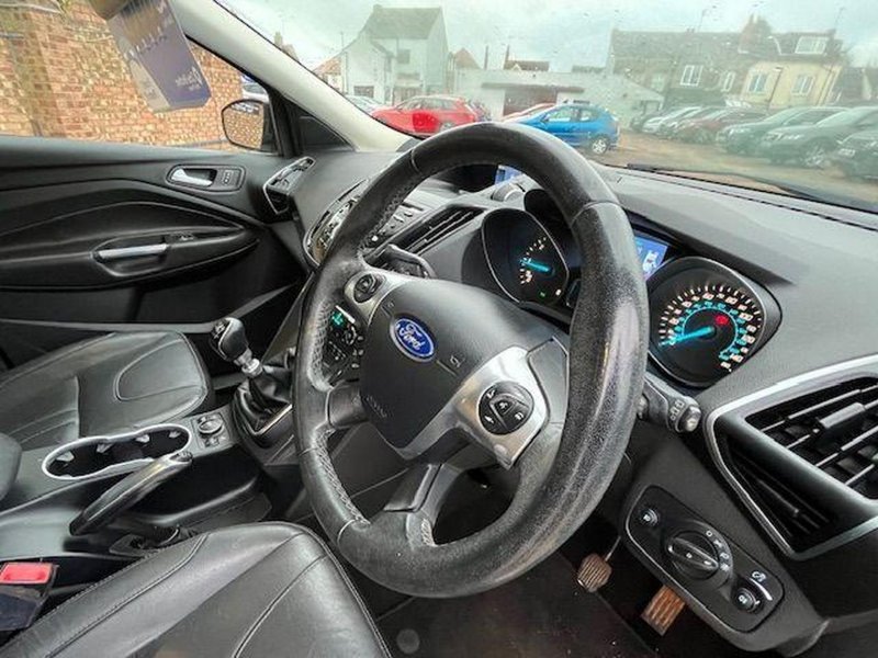 FORD KUGA