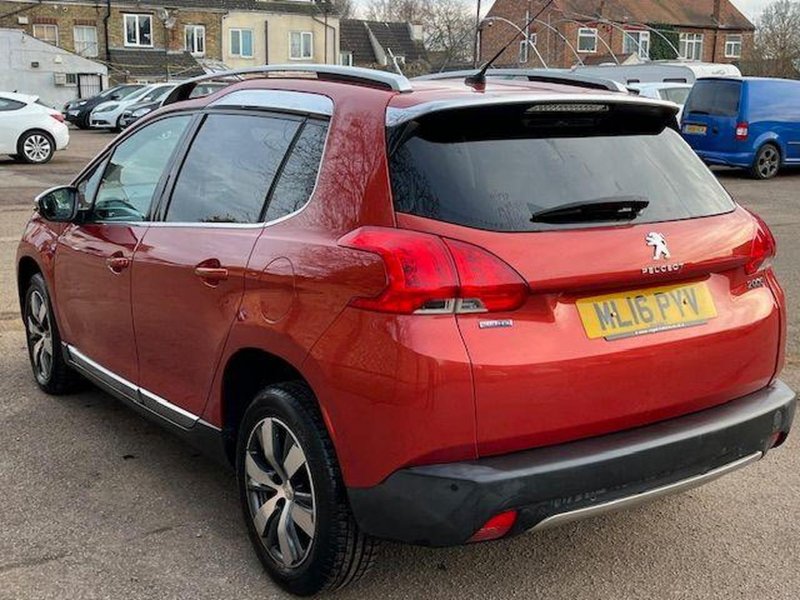 PEUGEOT 2008