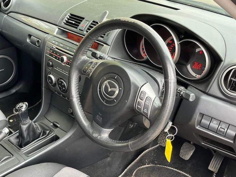 MAZDA MAZDA3