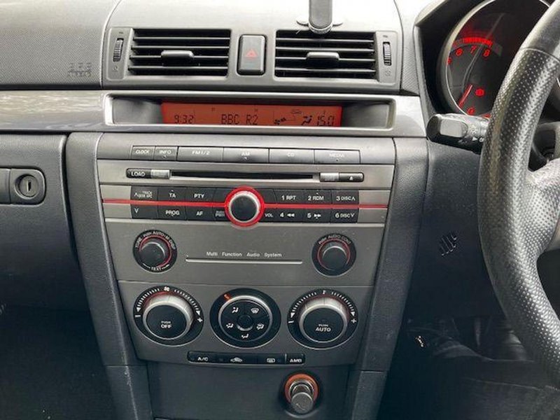 MAZDA MAZDA3