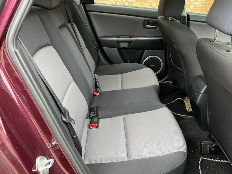 MAZDA MAZDA3
