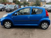 PEUGEOT 107