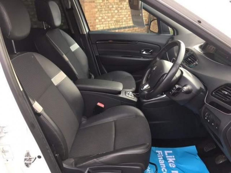 RENAULT SCENIC
