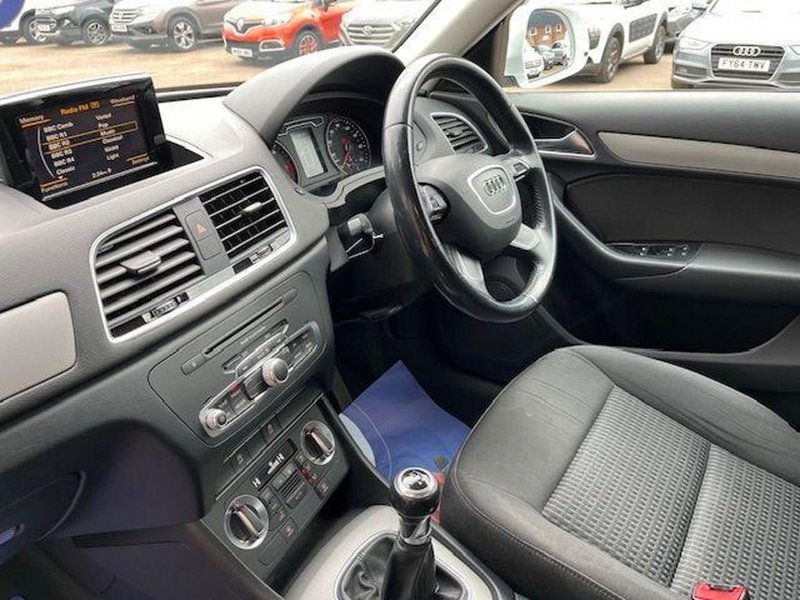 AUDI Q3