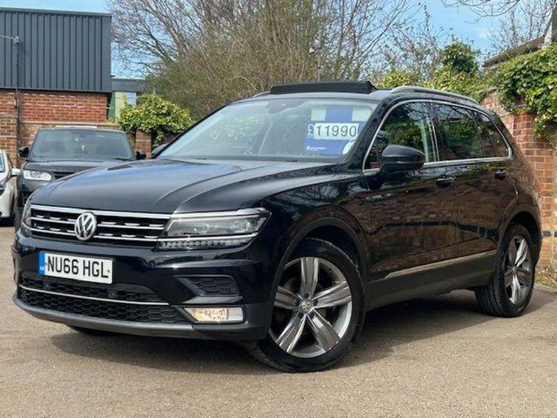 VOLKSWAGEN TIGUAN