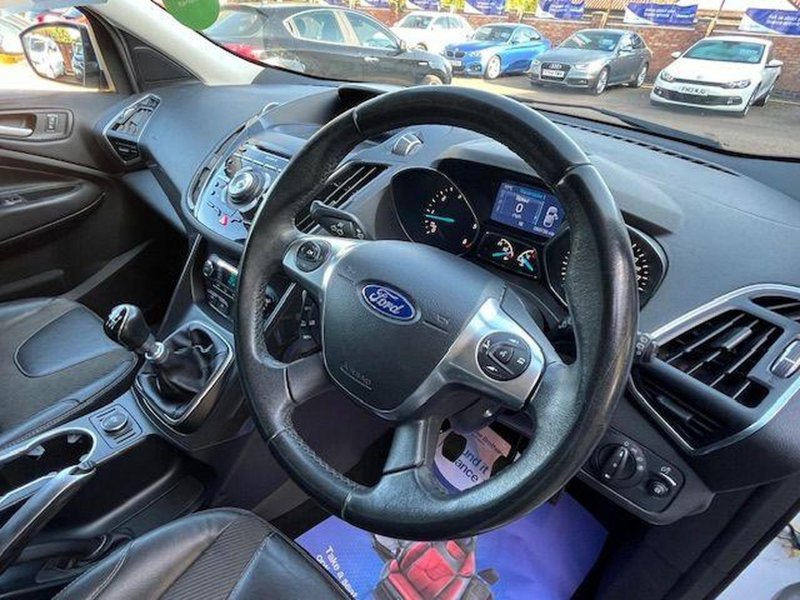 FORD KUGA