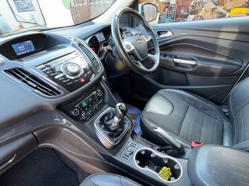 FORD KUGA