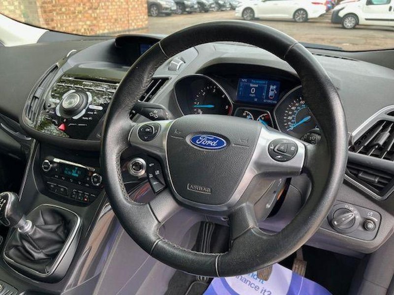 FORD KUGA