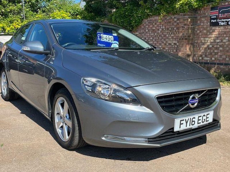 VOLVO V40