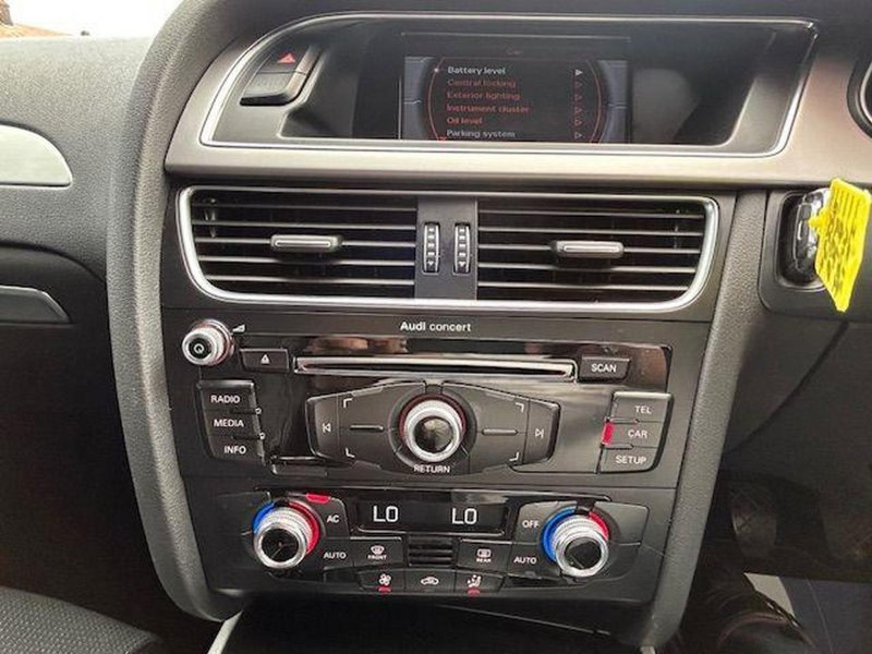 AUDI A4 AVANT