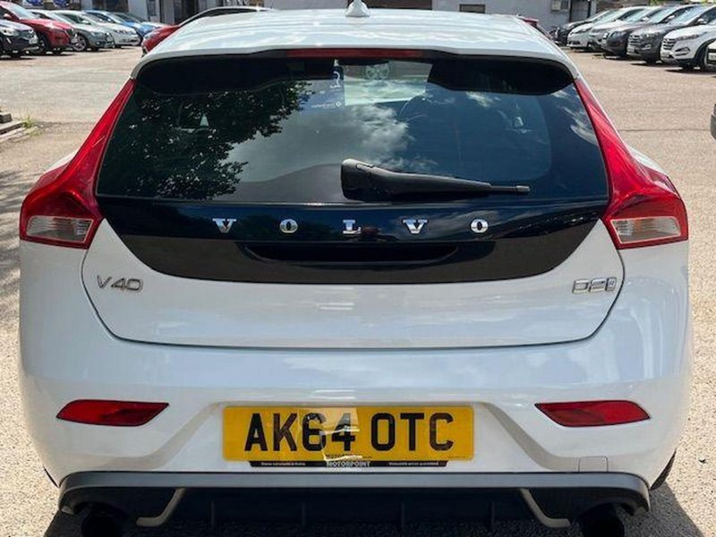VOLVO V40