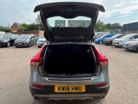 VOLVO V40 CROSS COUNTRY