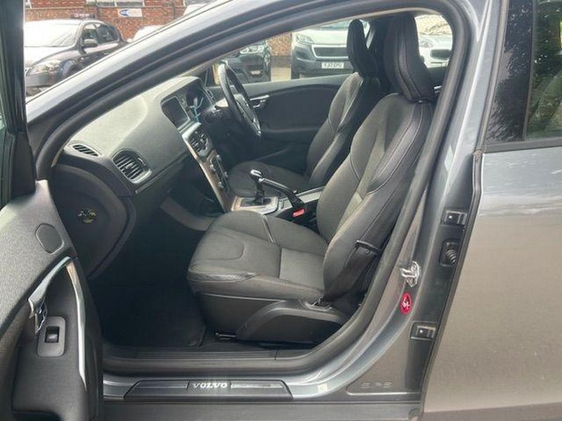 VOLVO V40 CROSS COUNTRY