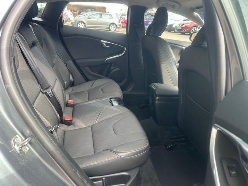 VOLVO V40 CROSS COUNTRY