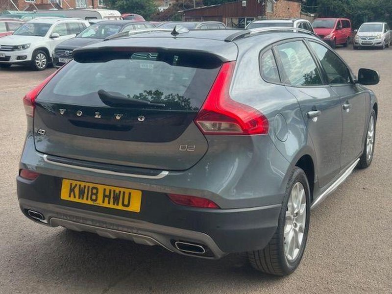 VOLVO V40 CROSS COUNTRY
