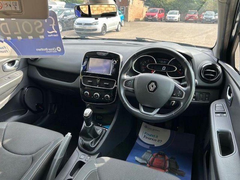RENAULT CLIO