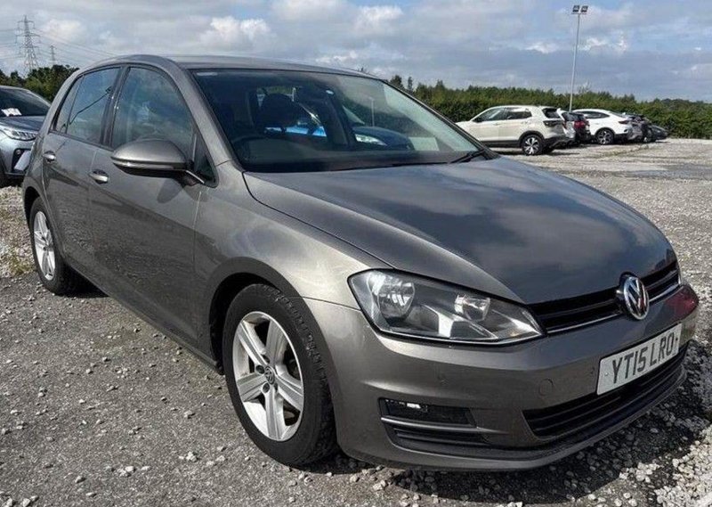 VOLKSWAGEN GOLF